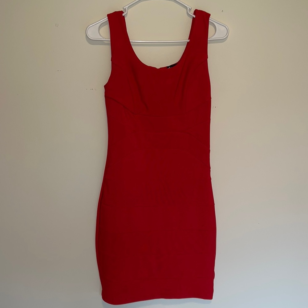 Red date night cocktail dress